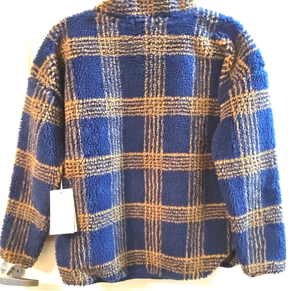 Carve Designs Cozy Blue and Brown Funnel Neck Sherpa - Picture 3 of 3